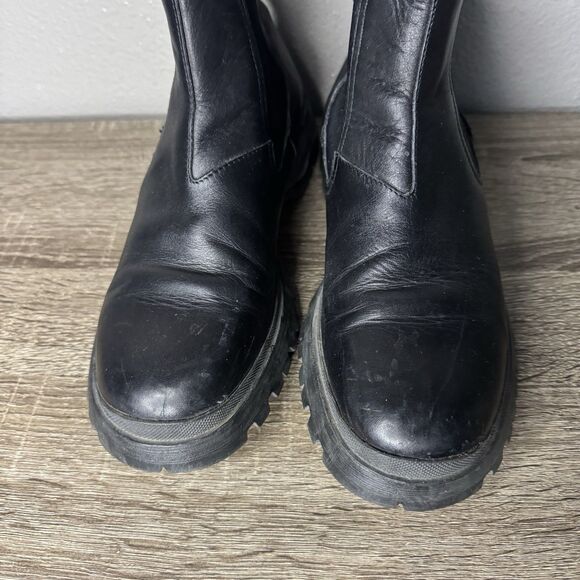 PRADA Chelsea Boots 37 Italy Black Leather Platform 2" All Weather US Size 7 - Picture 8 of 13